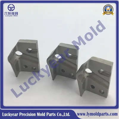 Irregular Locating Block Sets with Straight Side